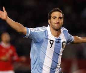 开云体育世界杯-哈利伯顿爆发，凯尔特人掀翻深圳队，当NBA冠军遇上CBA劲旅的跨文化碰撞