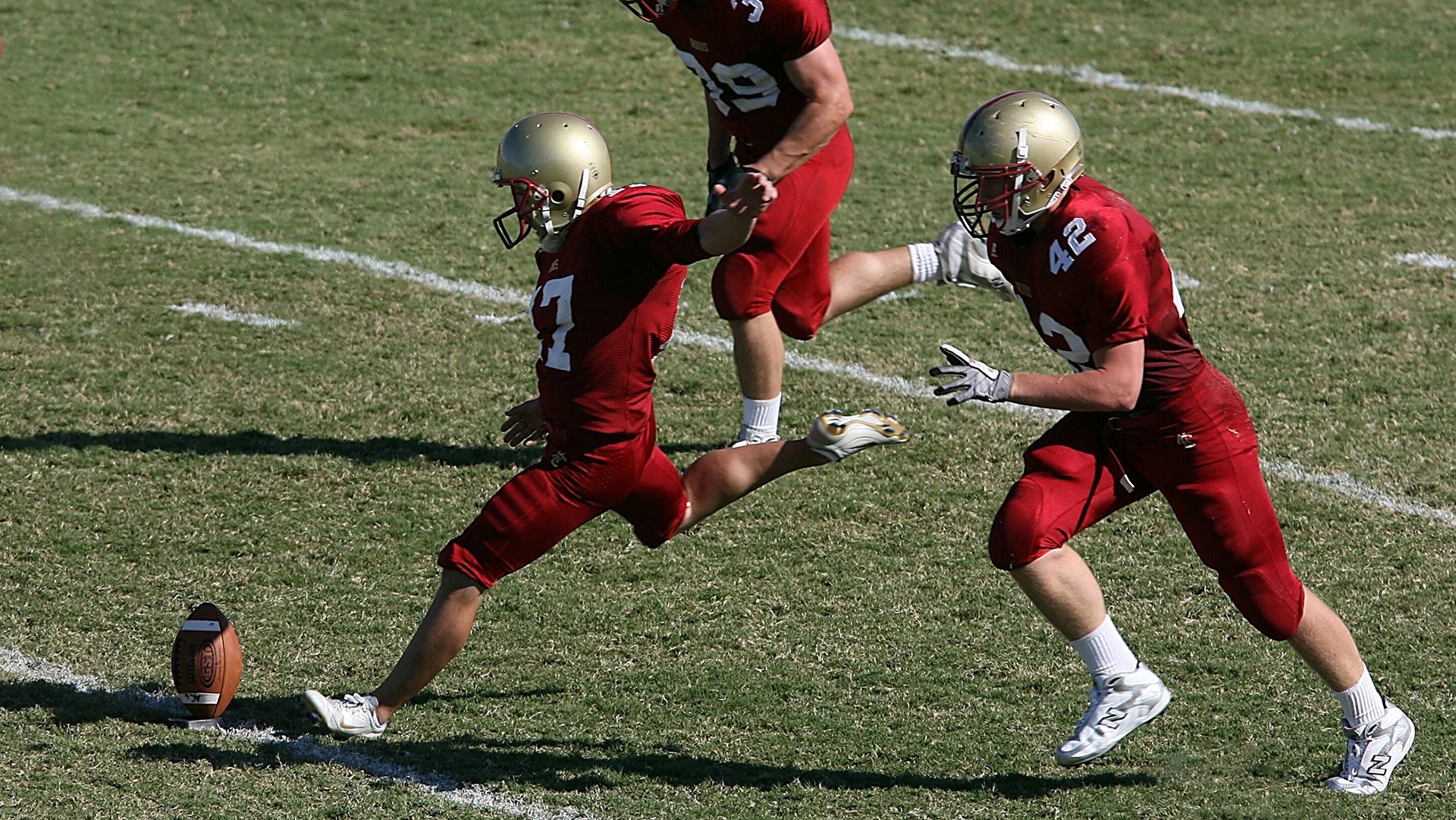 意甲焦点战之夜，恩比德舞台越大越强，当足球与篮球的聚光灯同时亮起